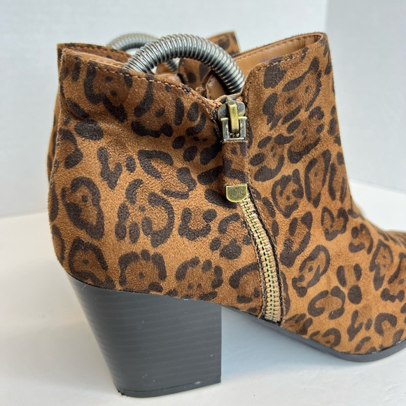 STYLE & Co. Womens Brown Leopard Print Side Zip Masrinaa Booties 7M XLNT Cond. - Picture 6 of 14